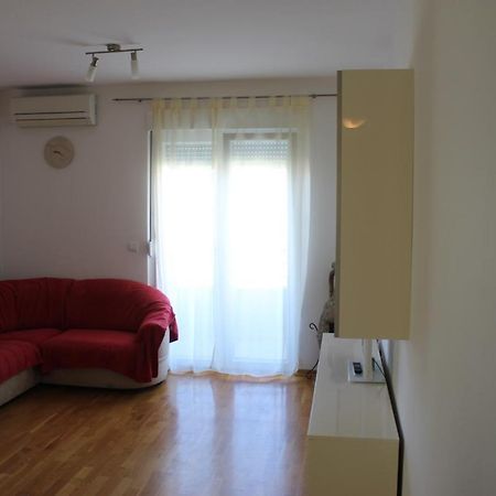 Toni Apartment Omis Exterior photo