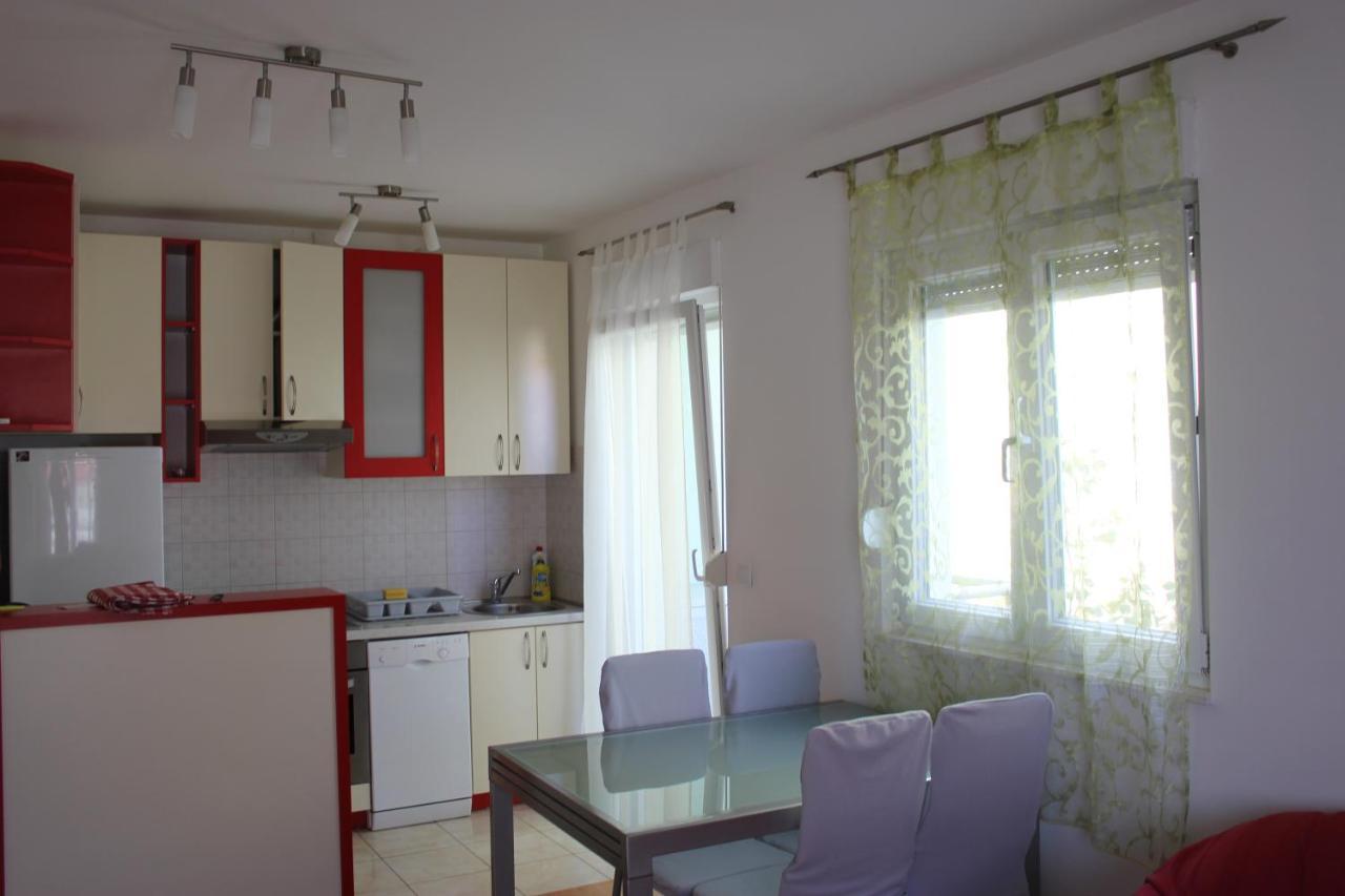 Toni Apartment Omis Exterior photo