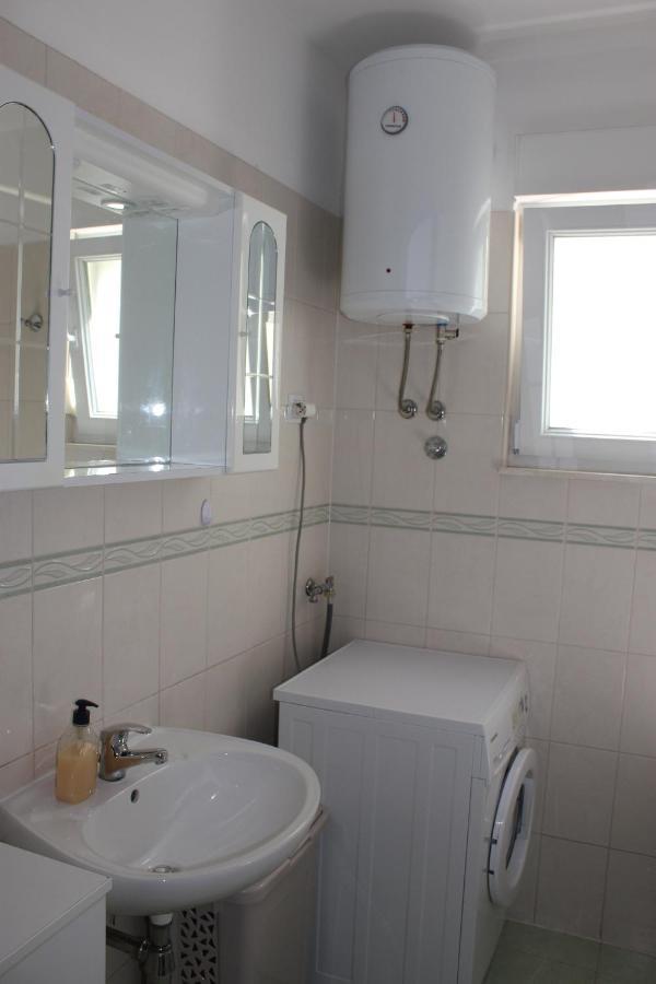 Toni Apartment Omis Exterior photo