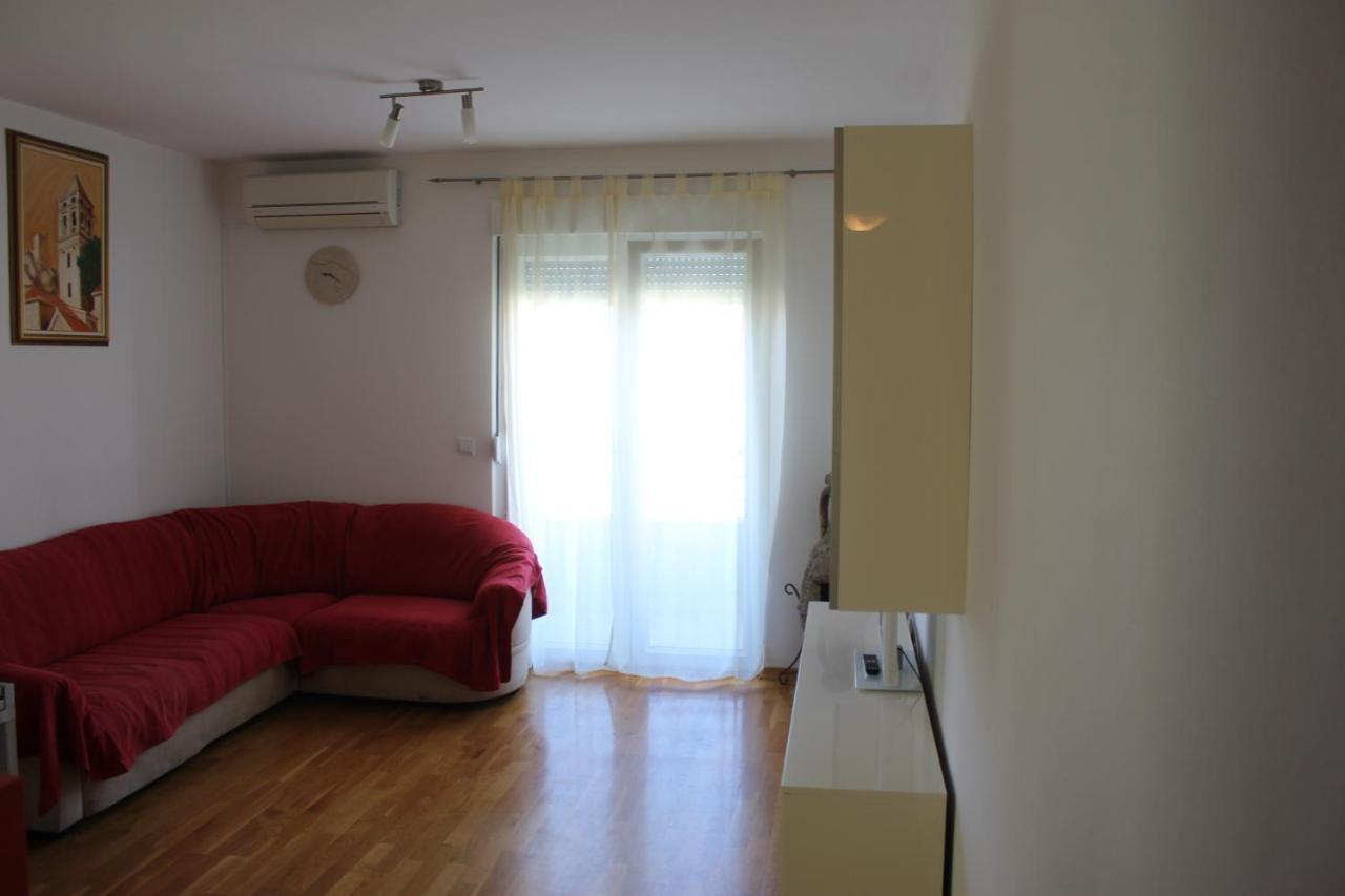 Toni Apartment Omis Exterior photo